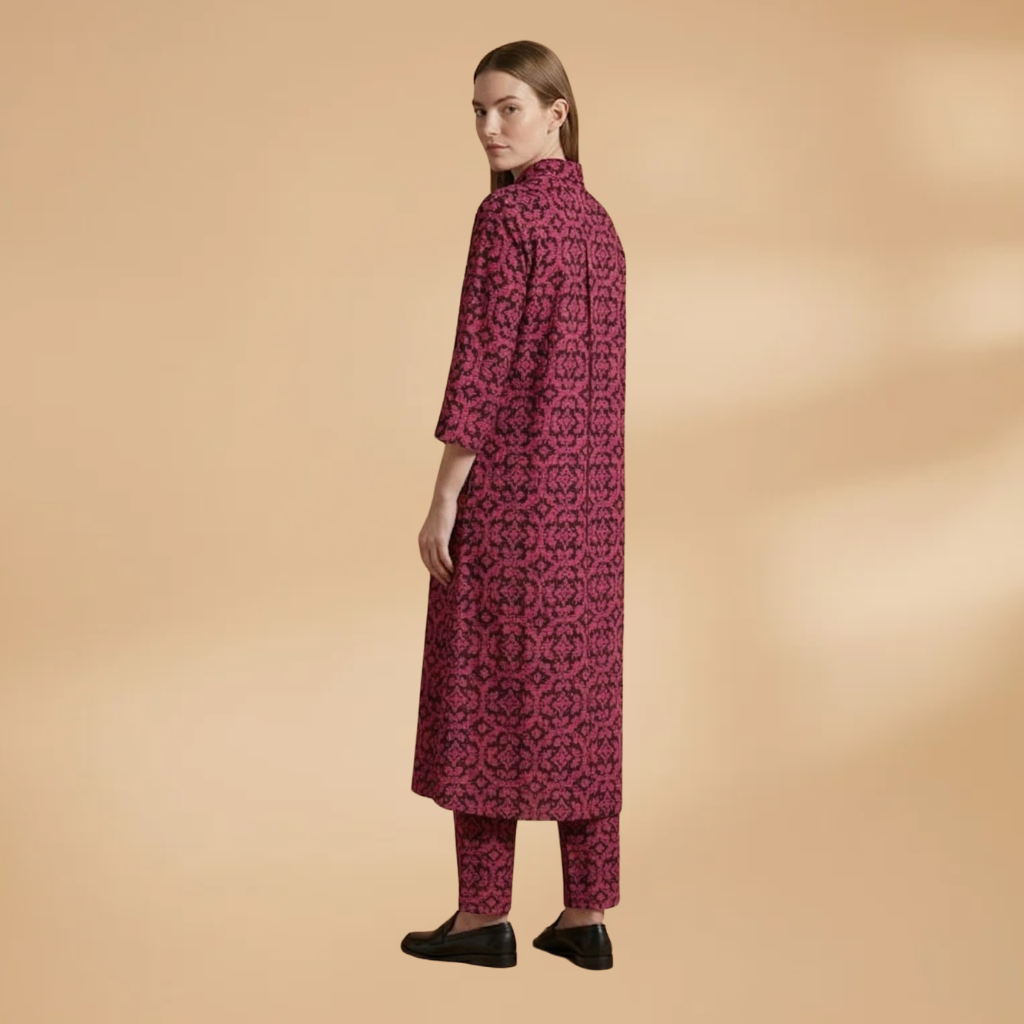 Two-Piece Set with Geometric Pattern and Relaxed Fit for Women
