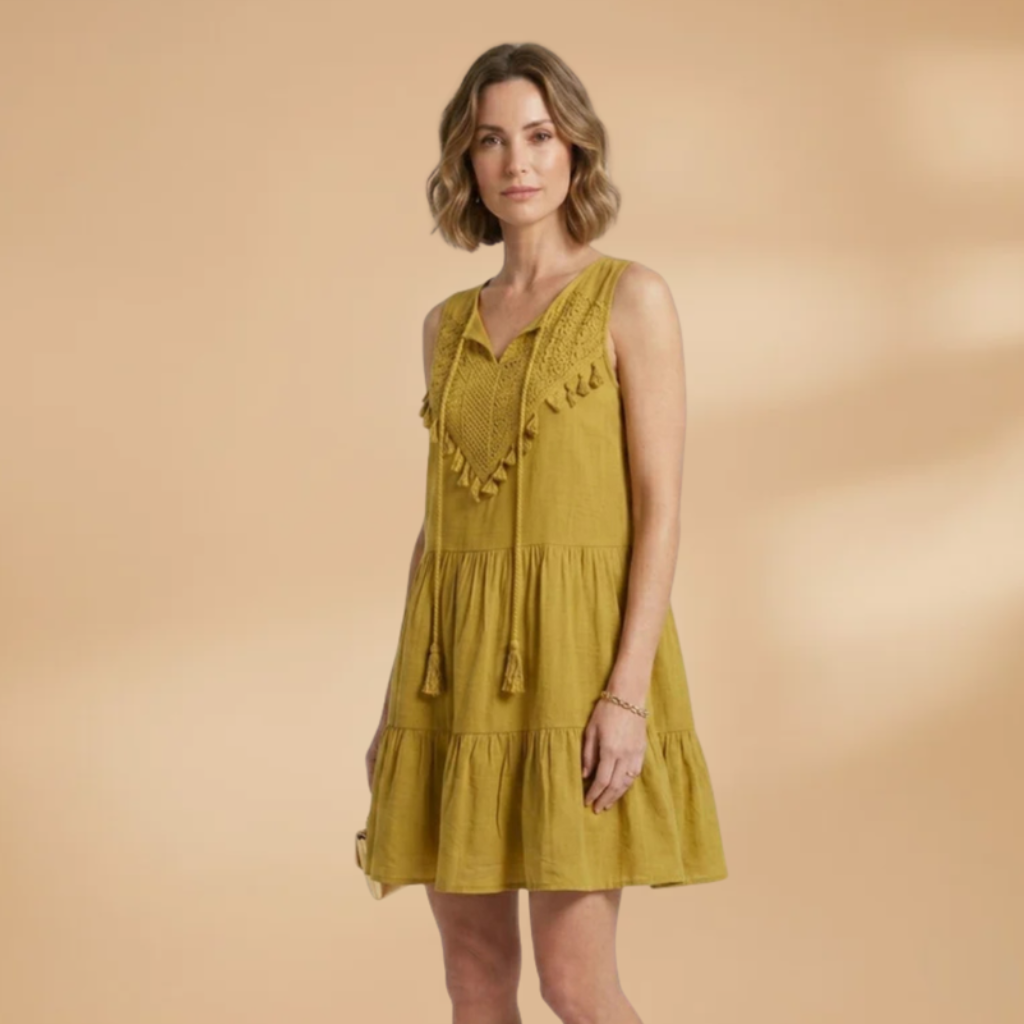 Dress Round Neckline and Sleeveless Design for Women