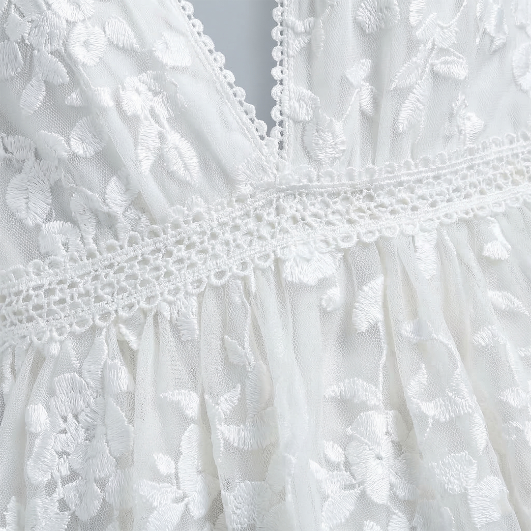 Dress V-Neckline and Floral Pattern for Women