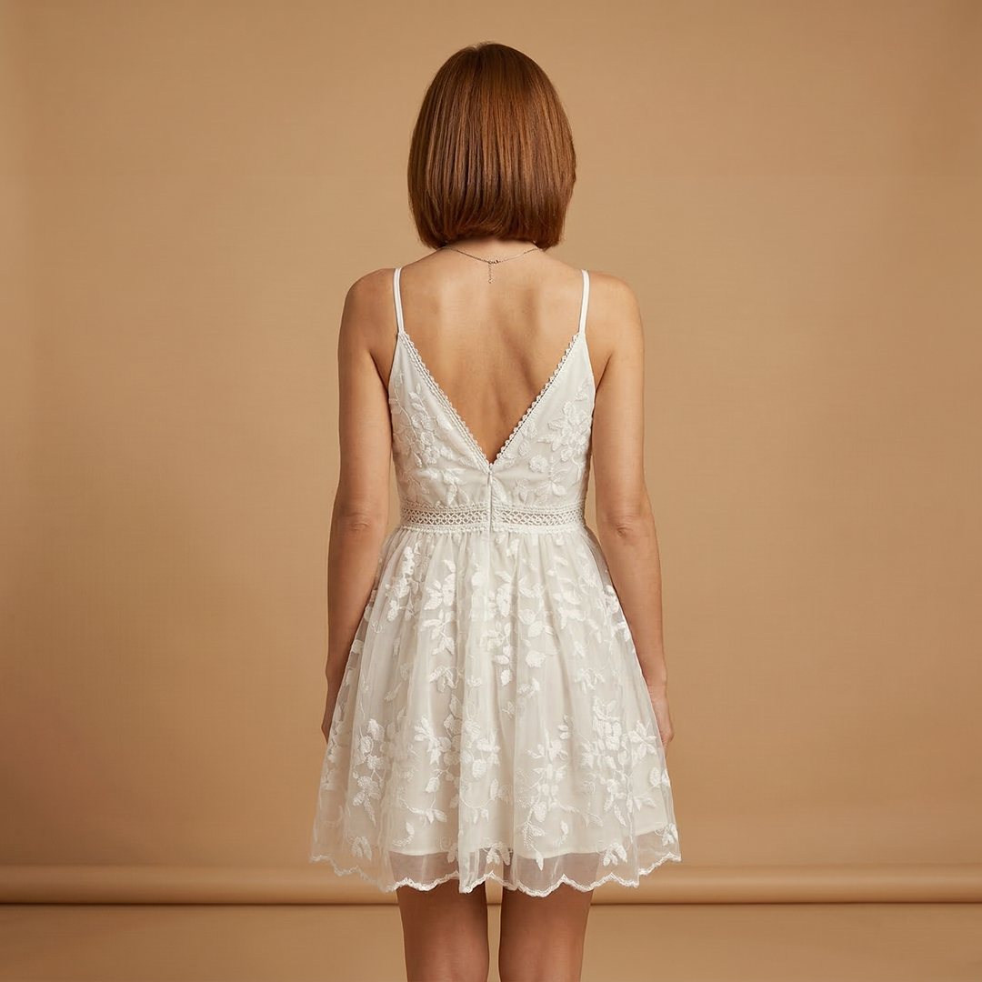 Dress V-Neckline and Floral Pattern for Women
