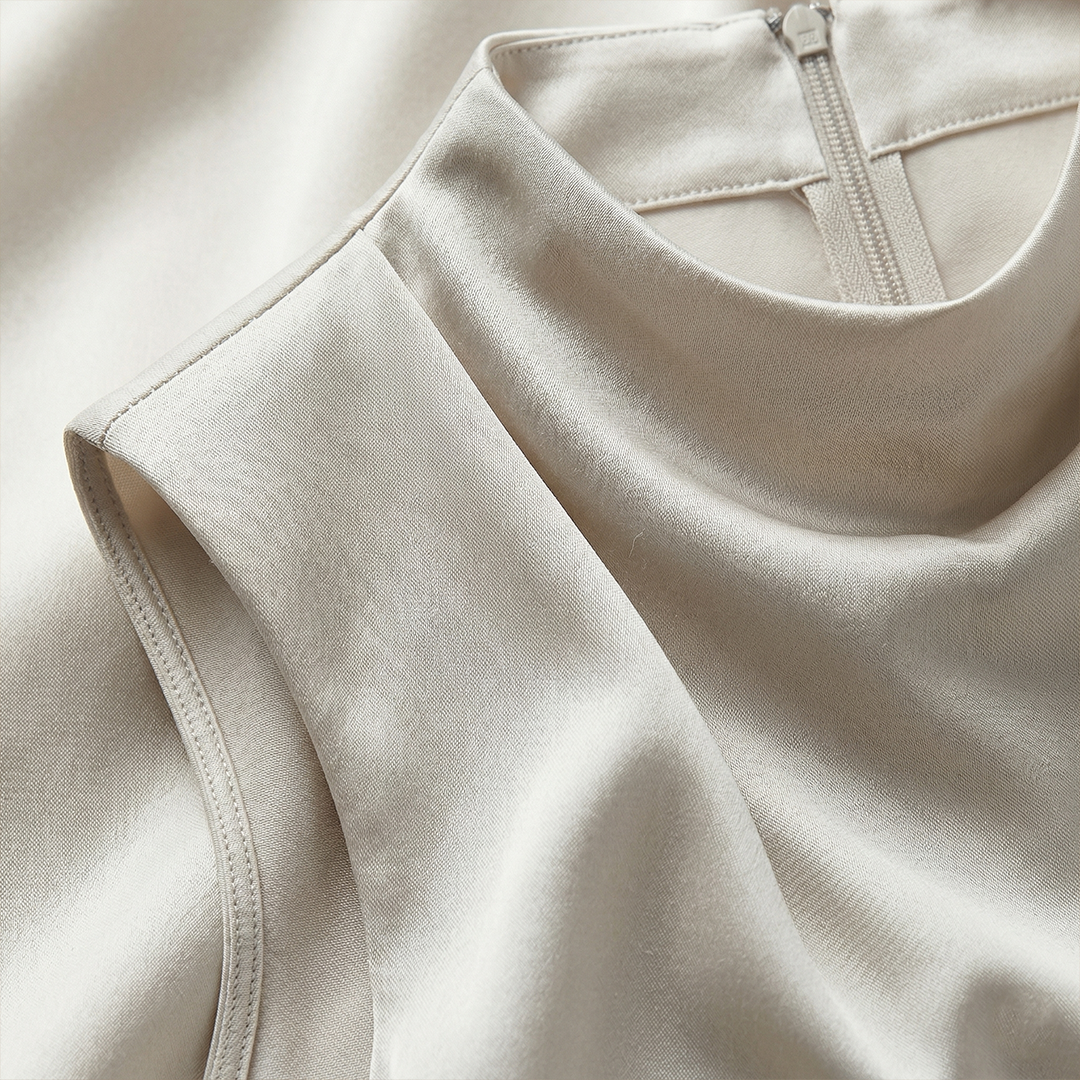 Elegant Sleeveless Blouse with Comfortable Fit and Soft Finish for Women