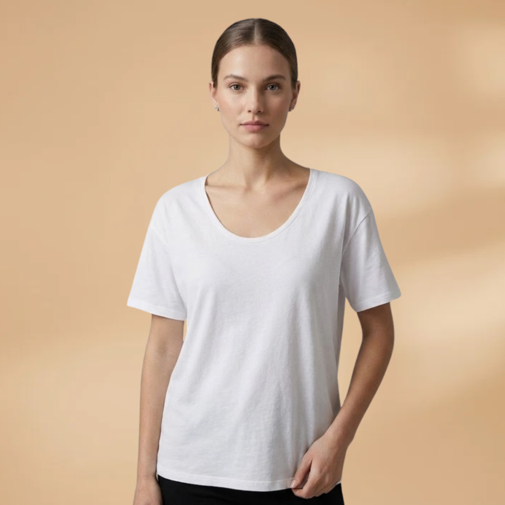 T-shirt with loose fit and breathable surface for Women