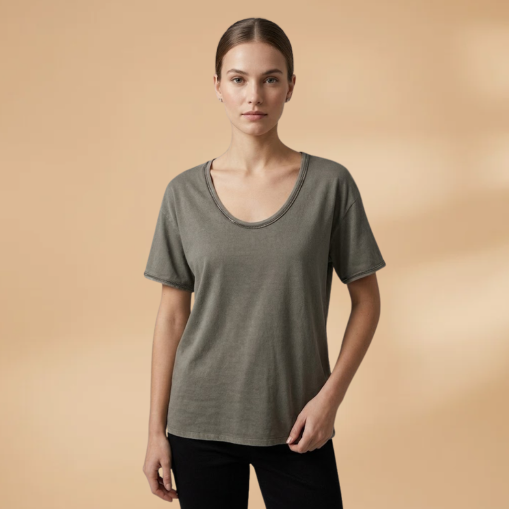 T-shirt with loose fit and breathable surface for Women