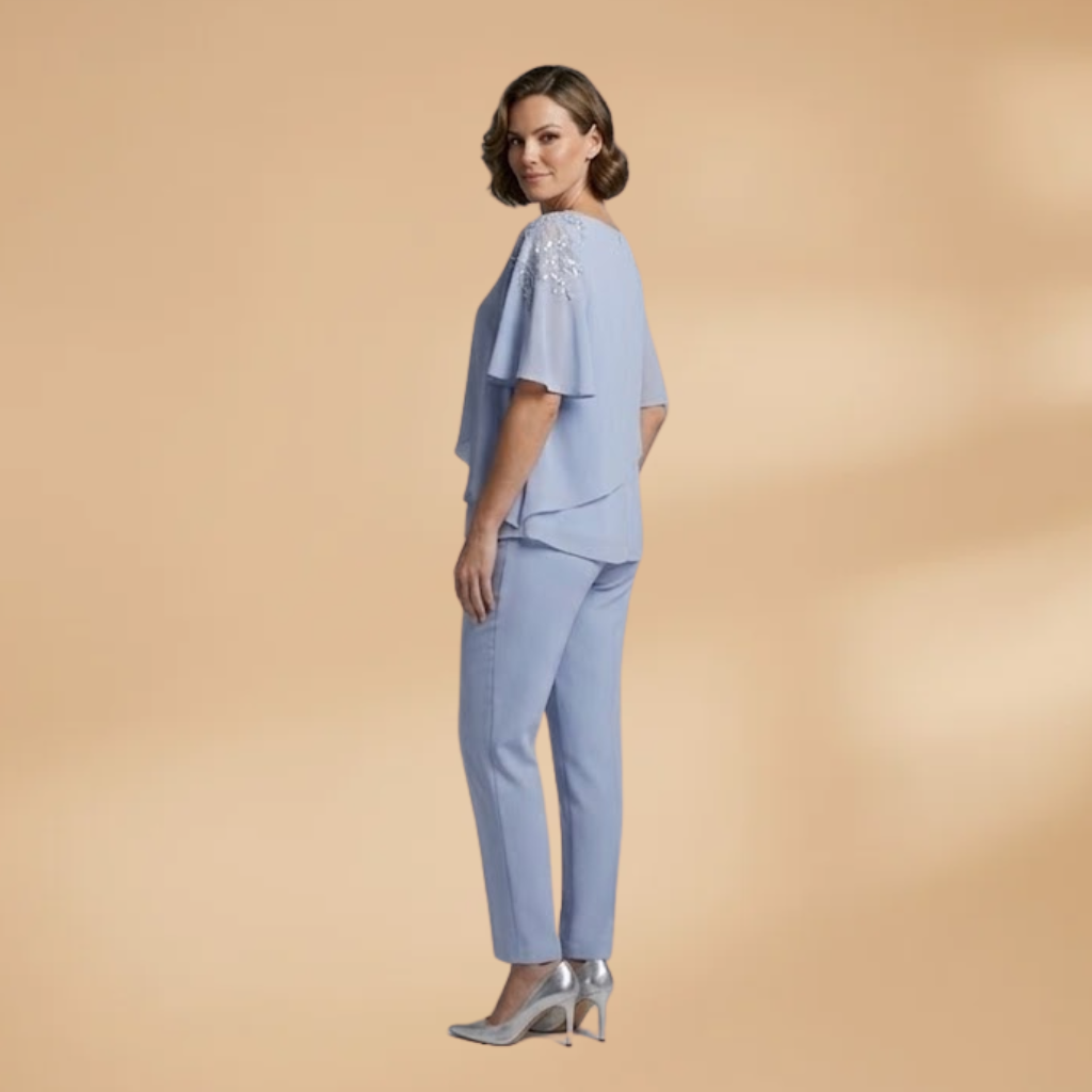 Two-Piece Set with Tapered Legs and Short Sleeves for Women