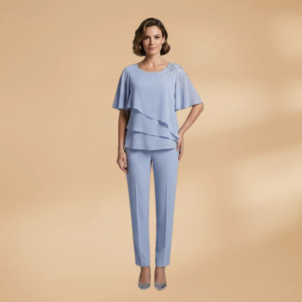 Two-Piece Set with Tapered Legs and Short Sleeves for Women