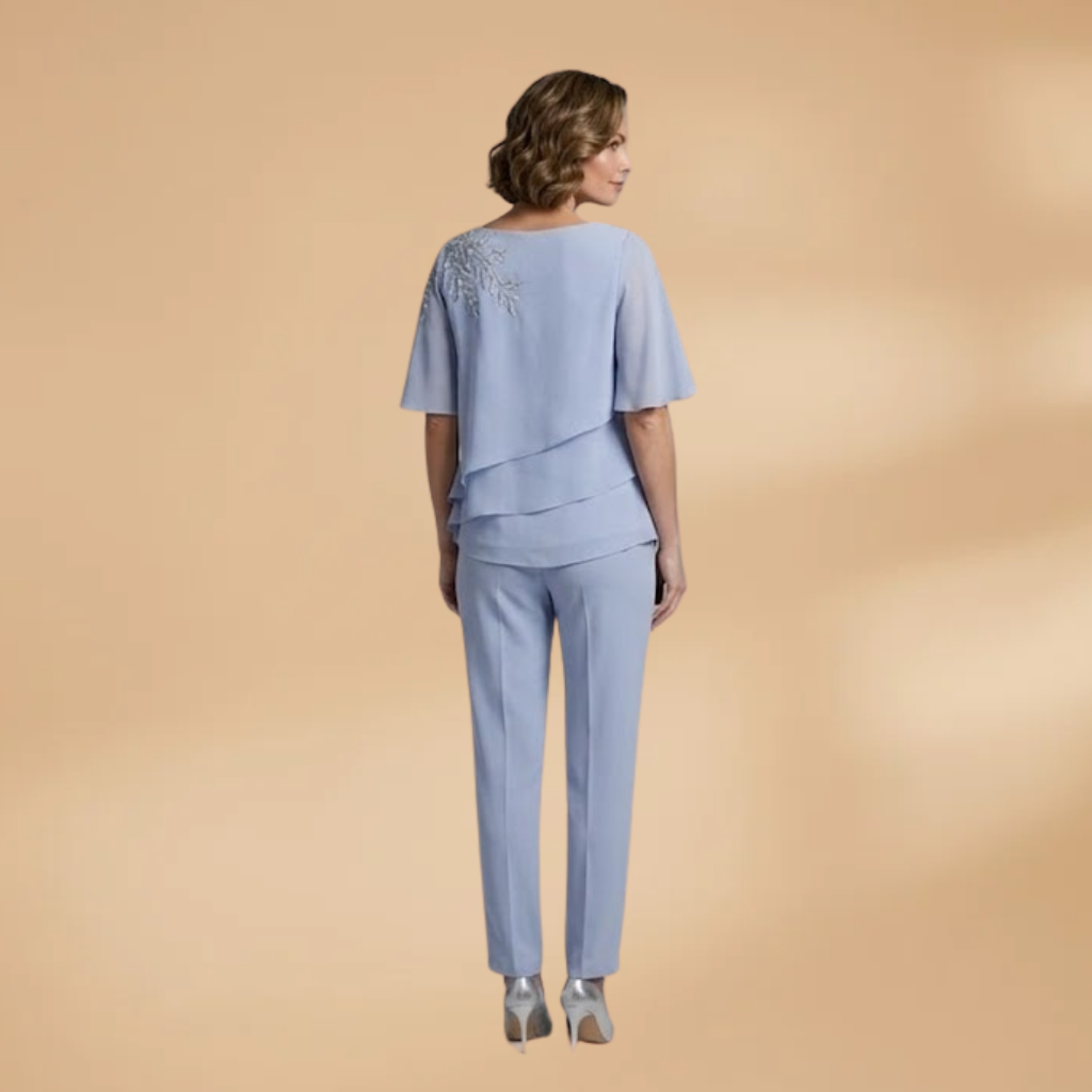 Two-Piece Set with Tapered Legs and Short Sleeves for Women