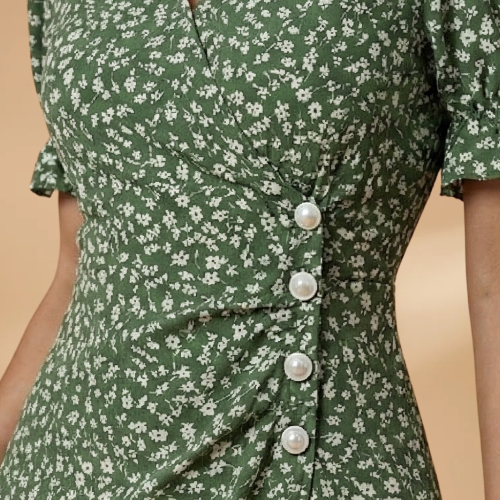 Dress V-Neckline and Flared Skirt for Women