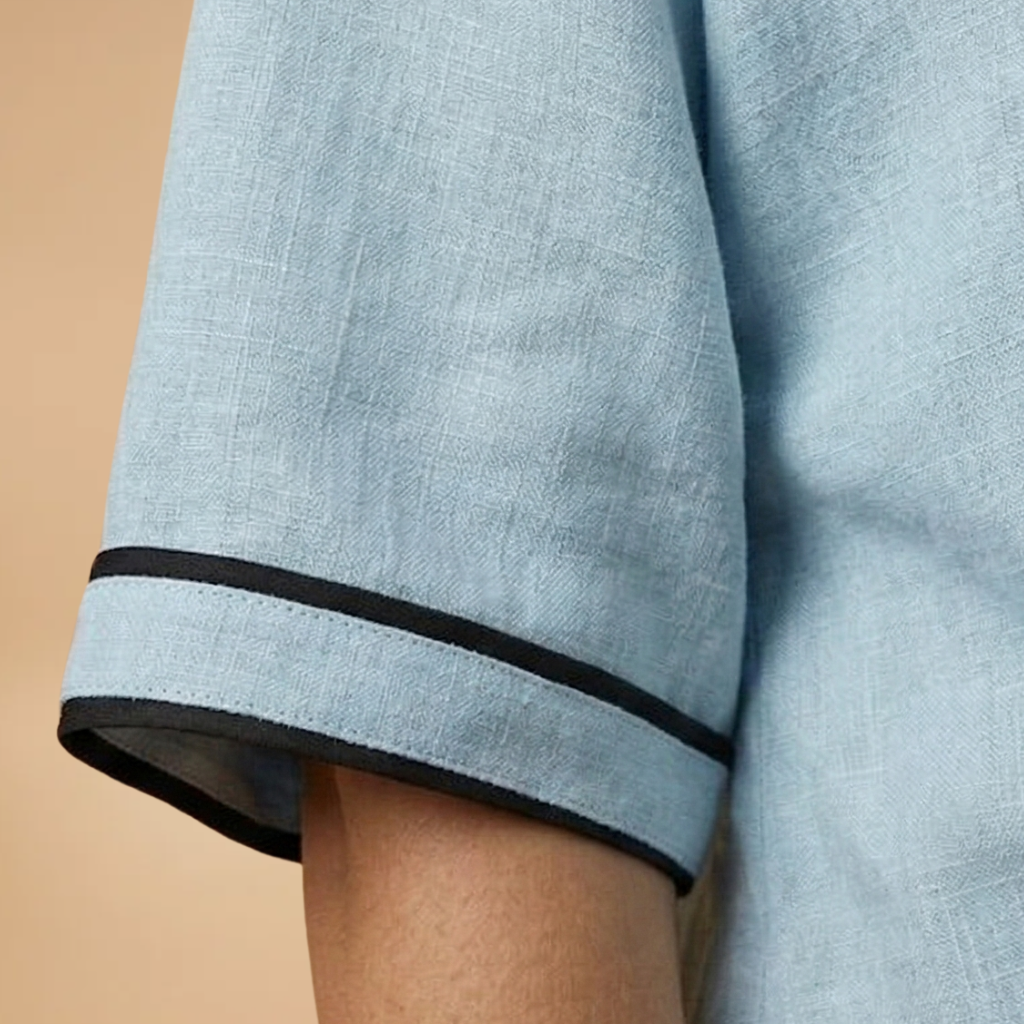 Dress with a V-neckline and contrasting trims for Women