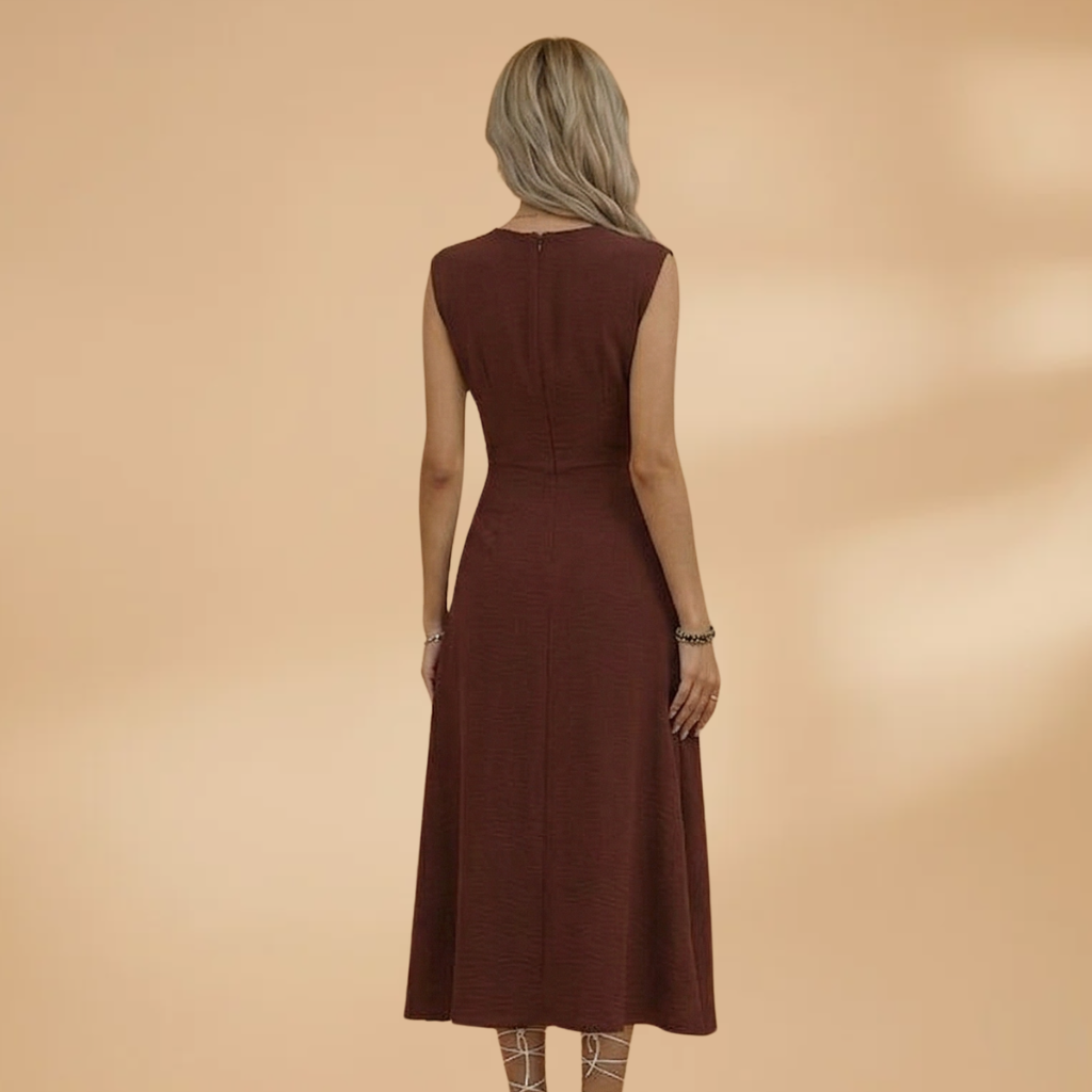 Sleeveless Maxi Dress with Round Neck and Comfortable Fit for Women