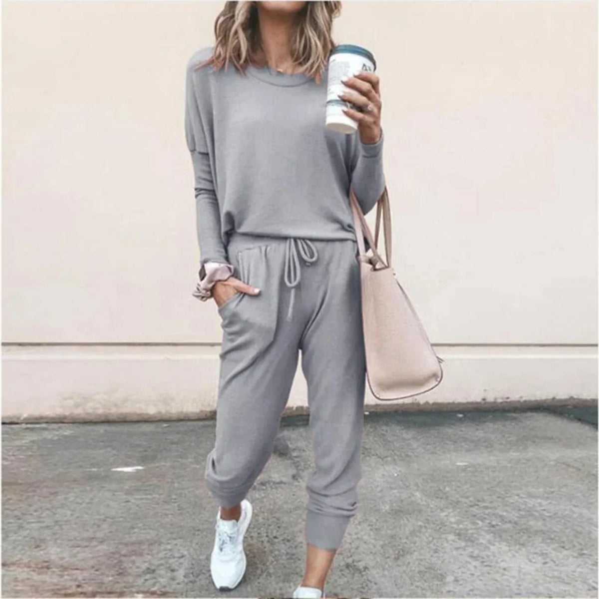 Women's Lounge Set | Long Sleeve Sweatshirt and Joggers